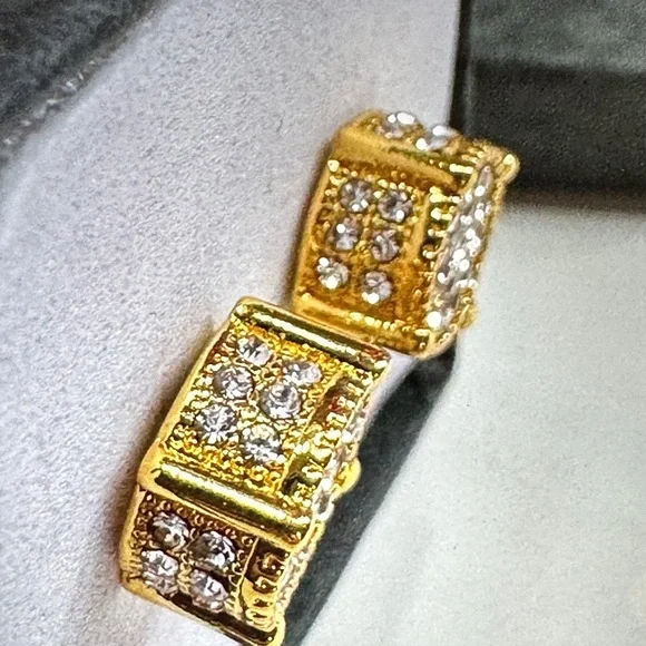 CZ Elegant Gold and Silver Stud Earrings. Boxed ready to gift. - Picture 9 of 11